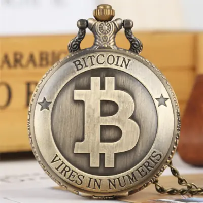 Image de Montre de Poche Bitcoin - Élégance Antique & Technologie