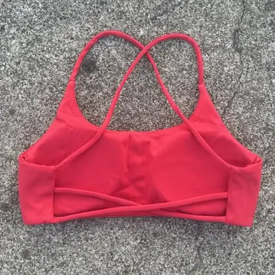 Image de Soutien-gorge de Yoga Femme - Bretelles Croisées & Soutien Fort