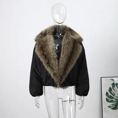 Image de Manteau Fourrure Patchwork Court Femme - Élégant & Chaud