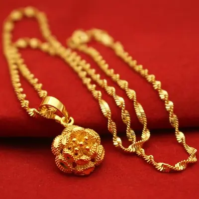 Image de Collier Court Plaqué Or 18 Carats - Pendentif 24K Élégant