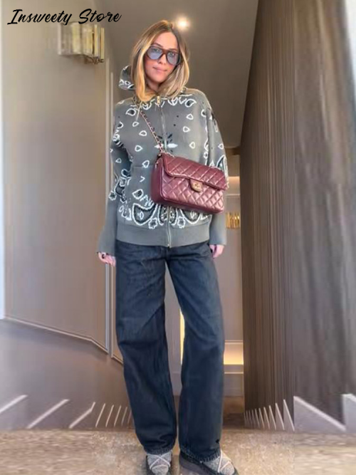 Bild von Stilvoller Strickpullover mit Stehkragen – Vintage Look für Damen