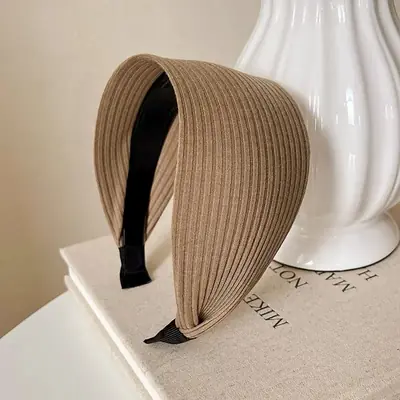 Image de Bandeau Tricoté Doux & Large pour Femme - Style Coréen