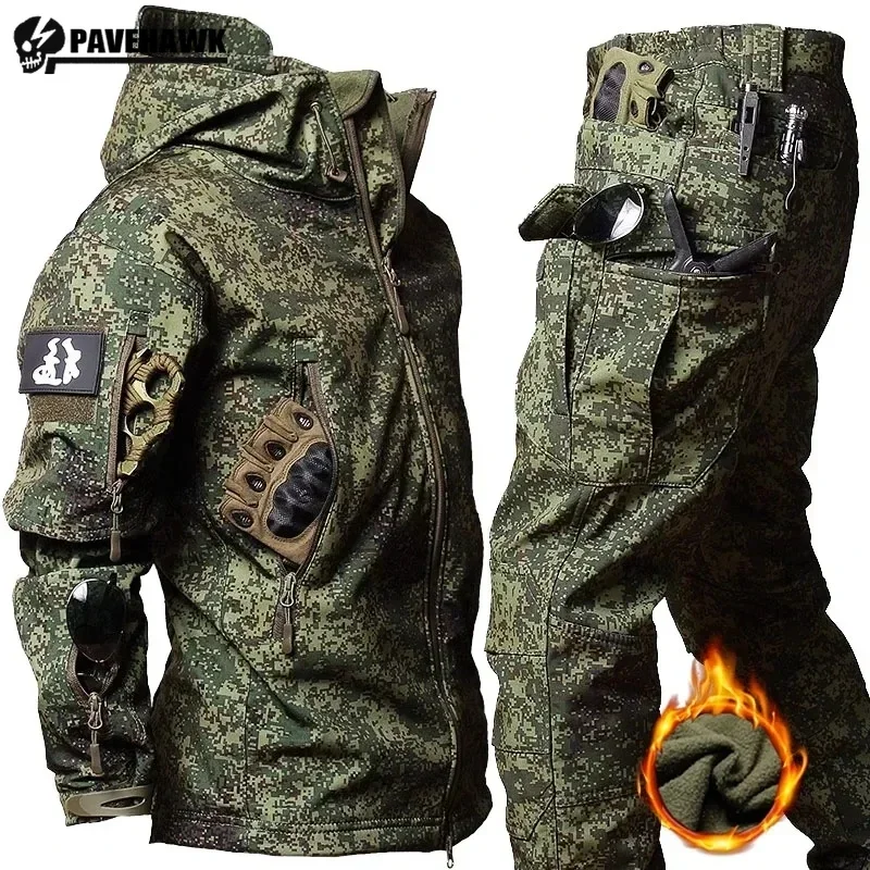 Immagine di Tuta Mimética da Uomo Invernale in Pile con Giacca Impermeabile Multitasche e Cappuccio, Pantaloni Termici, Set da Allenamento Tattico per Caccia e Attività All'Aperto