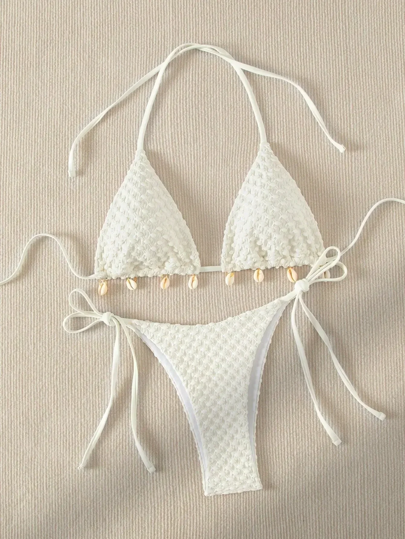 Afbeelding van Stijlvolle Wit-Zwarte Push-Up Bikini Set met Driehoekige Top en Zijkant Stropdas – Designer Badmode 2025 voor een Sexy Zomerlook