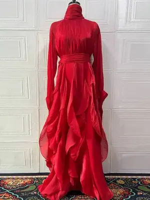 Image de Robe Longue Élégante à Col Roulé - Style Arabe Brillant