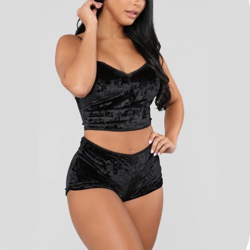 Immagine di Set Intimo da Notte Donna in Velluto Nero e Oro con Reggicalze Sexy – Pigiamino Due Pezzi Elegante e Seducente per la Casa