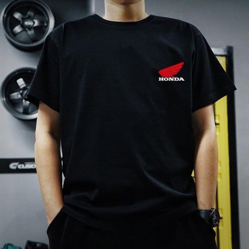 Immagine di T-Shirt Honda Uomo e Donna - Design Motociclistico Estivo con Stampa CBR, Gold Wing e Racing - Maglietta Culturale a Maniche Corte per Appassionati di Moto