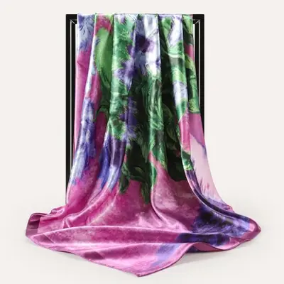 Image de Foulard Soie Imprimé - Élégance & Polyvalence