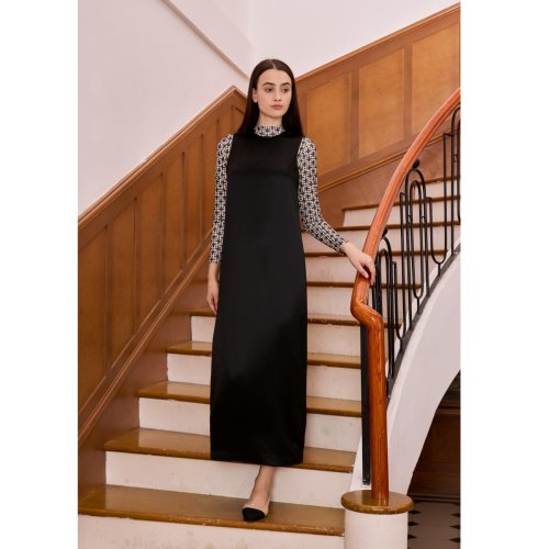 Immagine di Camicia in Modale con Stampa e Maxi Abito in Acetato di Alta Qualità con Gilet Lavorato a Maglia Donna Autunno-Inverno 2026