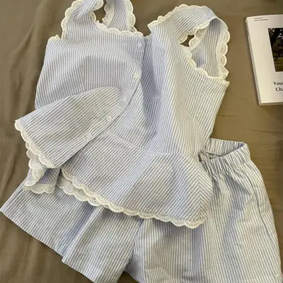 Pyjama Dentelle Rayé - Ensemble 2 Pièces Tendance 2025