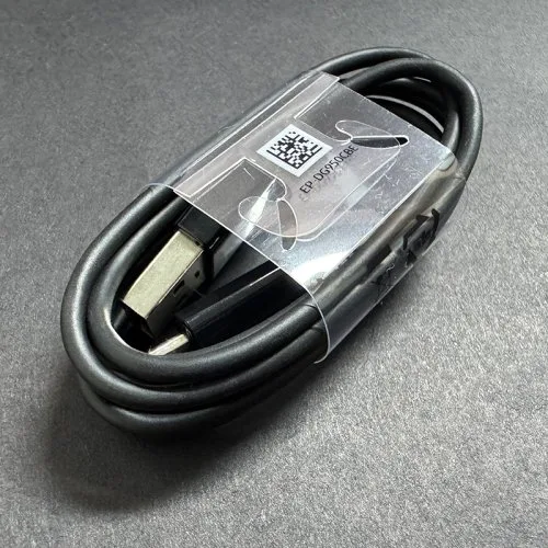 Zwart kabel