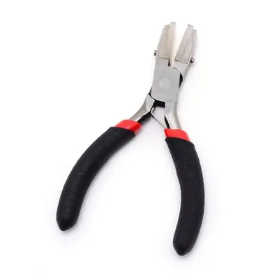 Image de Pince à bec plat en acier au carbone avec revêtement nylon