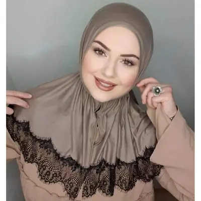 Image de Hijab Léopard Élégant - Mode Musulmane Tendance