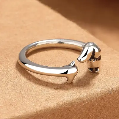 Image de Anneaux Vintage Chien Teckel en Argent - Bijoux Originaux pour Femmes