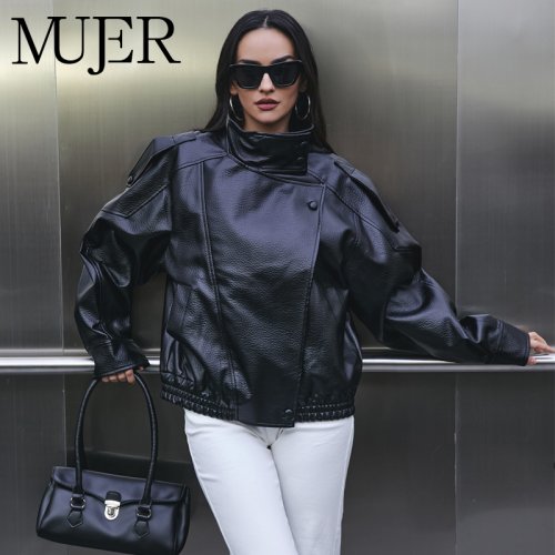Image of Stylish Black Faux Leather Oversize Bomber Jacket for Women – Trendy Winter Outerwear with Modern Fit and Fashionable Design