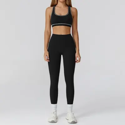 Image de Tenue de Yoga 3 Pièces pour Femme - Élégante & Performante