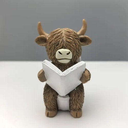 Immagine di Figurine di Mucca Scozzese Highland in Resina – Decorazione Divertente