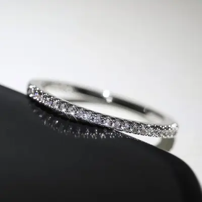 Image de Bague de Mariage Minimaliste en Zircon Cubique Brillant