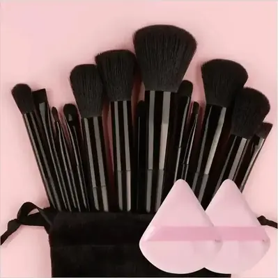 Image de Pinceaux de Maquillage Pro - Ensemble de 10 Pinceaux Doux