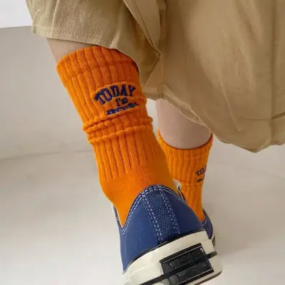 Image de Chaussettes Mi-Tube Drôles 'Aujourd'hui Je Suis Génial'