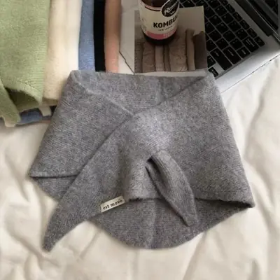 Image de Écharpe Tricotée Chauffante - Coupe-Vent & Chaleur Hivernale