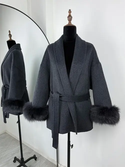 Gris foncé