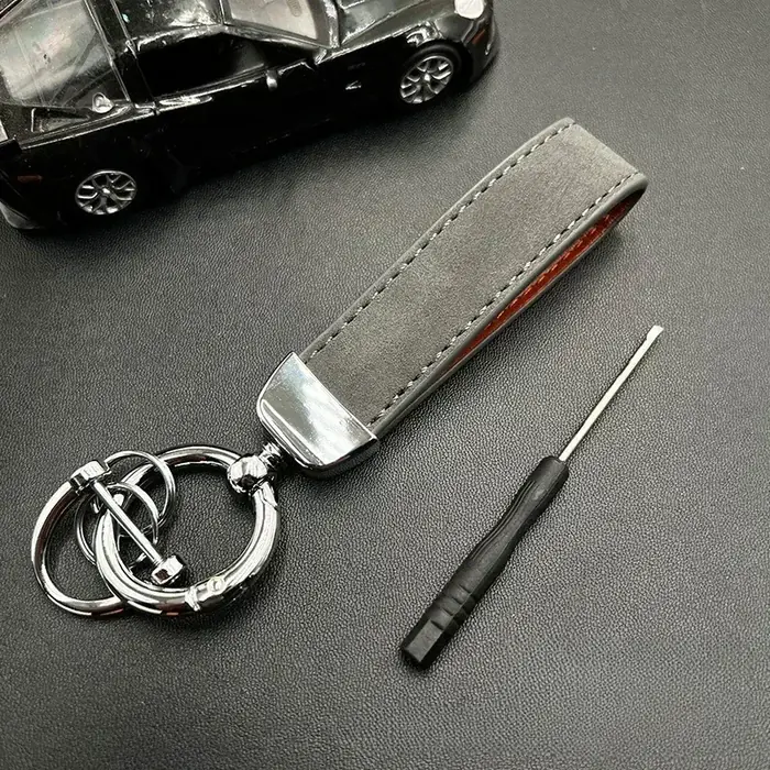 Image de Porte-clés en Cuir Personnalisé - Style Moto & Voiture