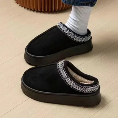 Image de Pantoufles Moelleuses à Plateforme - Confort Hiver pour Femme & Homme