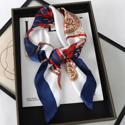 Image de foulard de tête carré en soie pour femmes marque de luxe bandana en satin doux hijab pour cheveux pour dames