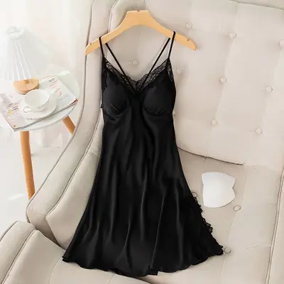 Image de Robe de Nuit Longue en Satin avec Dentelle - Ensemble Séduisant