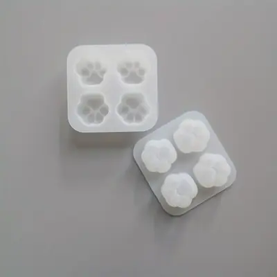 Image de Moule Silicone Patte de Chat - Création Artisanale Unique