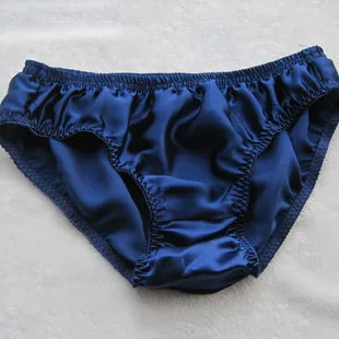 Azul oscuro o azul marino