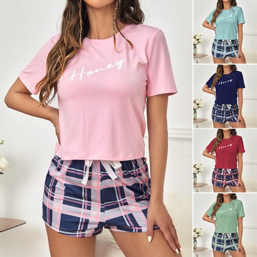 Imagen de Conjunto de Pijama para Mujer de 2 Piezas en Jersey con Tops de Manga Corta con Letras y Pantalones Cortos a Cuadros con Cordón - Ropa de Dormir Cómoda y Estilo Casual para Estar en Casa