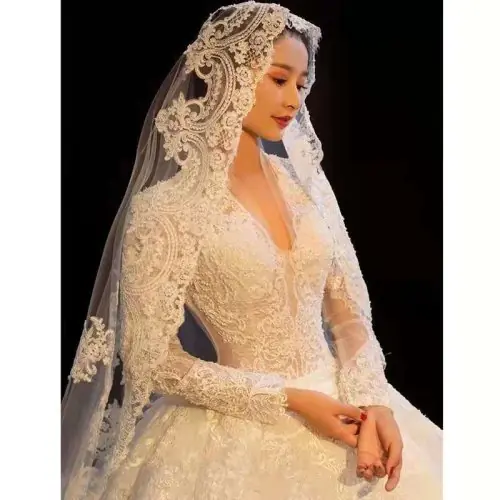 Image de Voile de Mariée Dentelle avec Appliques - 5m, 4m, 3m