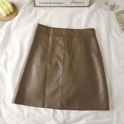 Image de Jupe Mini Simili Cuir Taille Haute avec Short Intégré