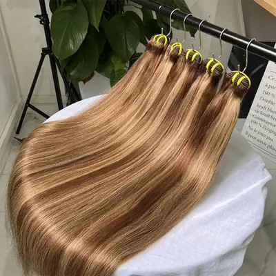Image de Extensions cheveux humains vierges lisses ombrées marron naturel