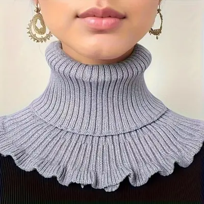 Image de Foulard Tricoté Noir & Blanc - Élégant et Chaud