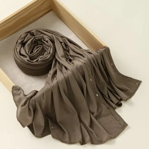 Image de Hijab Élégant en Jersey Pailleté - Foulard Doux et Brillant