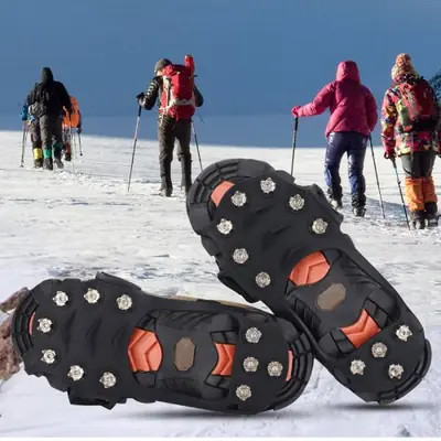 Image de Crampons Anti-Dérapants 11 Dents - Randonnée & Escalade sur Neige