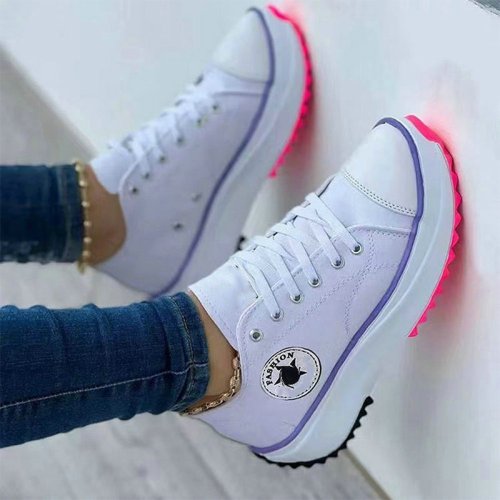 Bild von Stilvolle Damen-Slip-On Schuhe mit Muster-Design – Flache, bequeme Turnschuhe für Frühling und Herbst 2025
