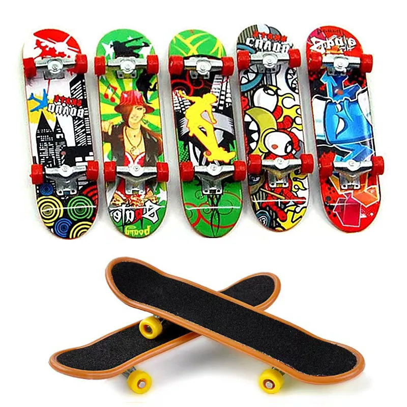 Afbeelding van Mini Professionele Vinger Skateboard Set - Creatief en Cool Speelgoed voor Kinderen en Papegaaien, 1-3-5 Stukken Plastic Fingertip Skateboards
