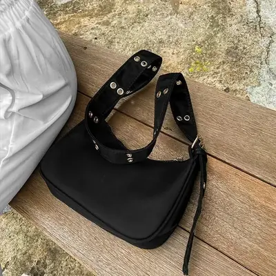 Image de Sac à Aisselles Femme Noir - Élégant & Pratique