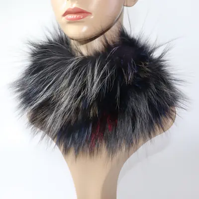 Image de Foulard en Fourrure de Renard Véritable - Élégant & Chaud