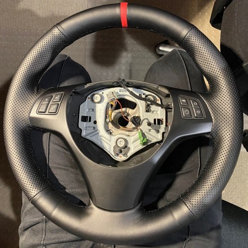 Imagen de Cubierta de Volante en Cuero Negro Trenzado para BMW M Sport