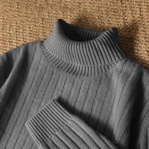 Gris oscuro