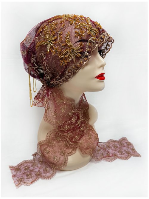 Image de Style Ruban 2025 : Chapeau Brodé & Tube de Perles pour Femmes Arabes