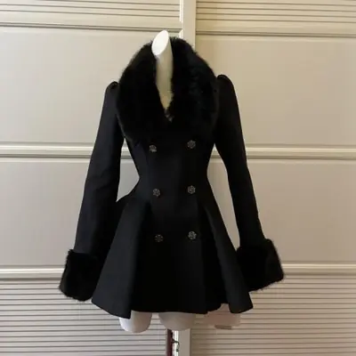 Image de Manteau Hiver Élégant en Laine avec Col de Fourrure Noire