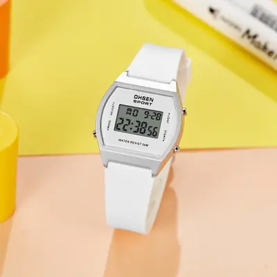 Image de Montre Connectée pour Enfants - Étanche & LED