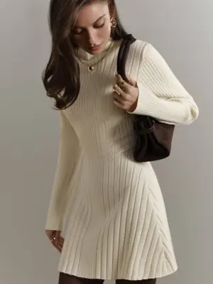 Image de Robe Tricotée Élégante Manches Longues