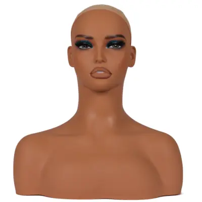Image de Tête de Mannequin Africaine avec Maquillage et Cils - Présentoir de Perruque